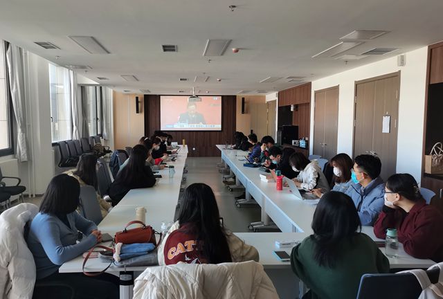 jinnianhui金年会诚信至上观看十九届六中全会新闻发布会-良乡学生会场_副本.jpg